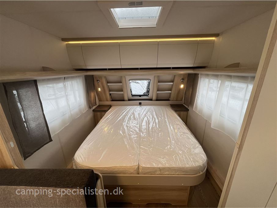 Hobby De Luxe 460 SFf